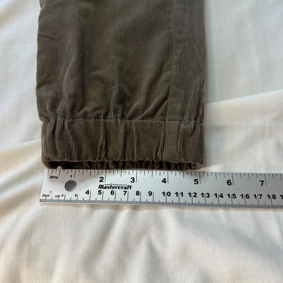 Banana Republic Petite Women's Corduroy Jogger Pants Tan/Brown 6P Ankle Zipper - Picture 12 of 14